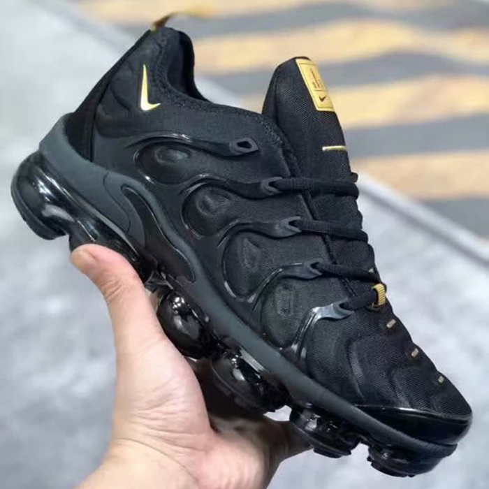 Air Max TN Plus Ultra Running Shoes-Black/Gold_87053