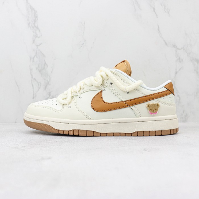 SB Dunk Low Running Shoes-White/Brown-4605630