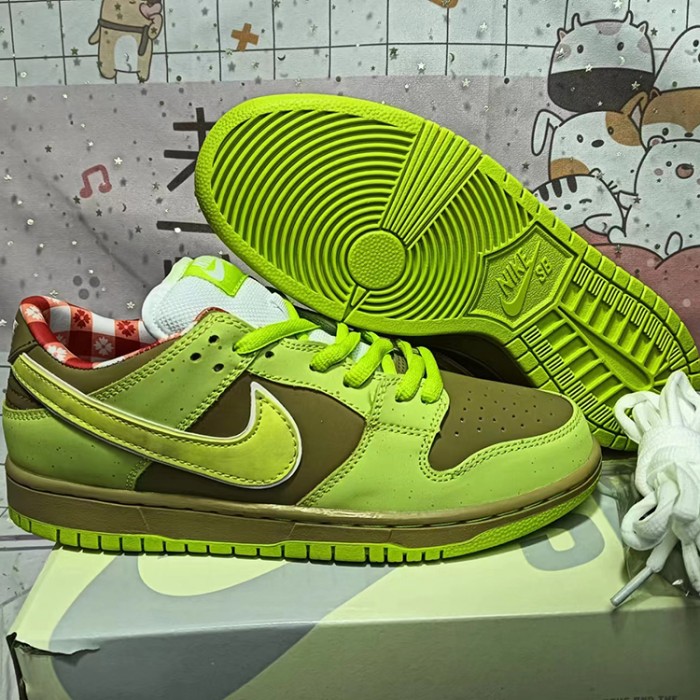 SB Dunk Low Running Shoes-Green-9453035